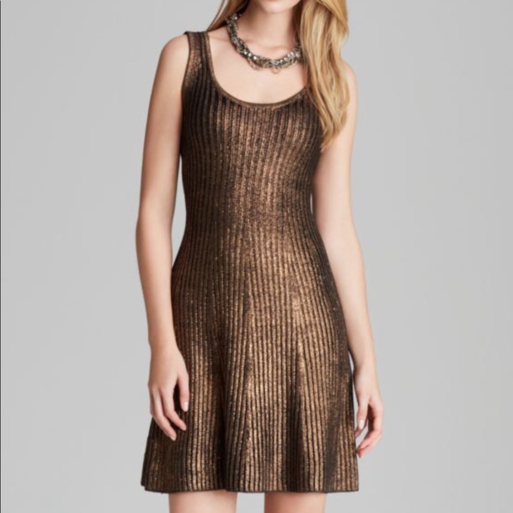 ❗️SOLD Trina Turk Metallic Wool Knit Dres NWT $348 - Picture 2 of 8